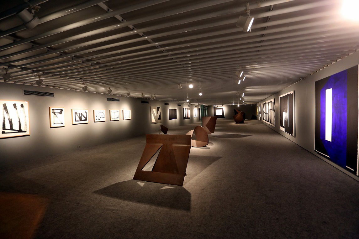 Exposição Amilcar de Castro Matéria e luz Foto de Orlando Bento 8