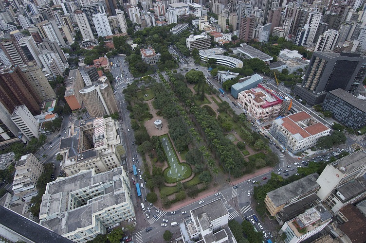 Praça da Liberdade panoramica By Lucia Sebe