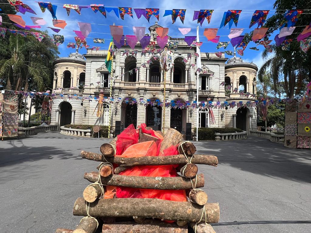 São Carlos Clube - Montagem da Festa Junina altera acesso ao clube a partir  do dia 23