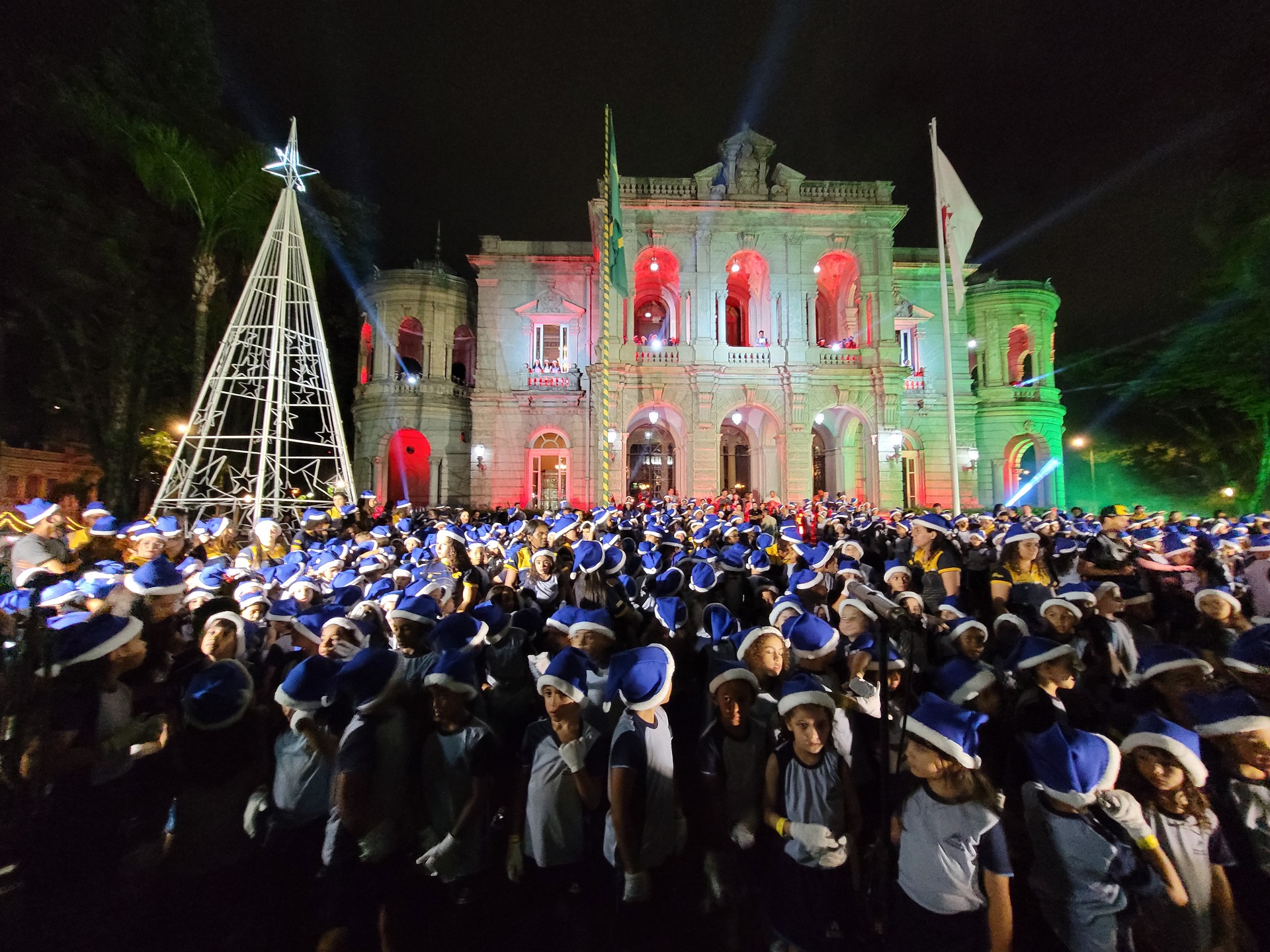 Waldyr Silva - Ano IX: Câmara Municipal inaugura iluminação de Natal deste  ano