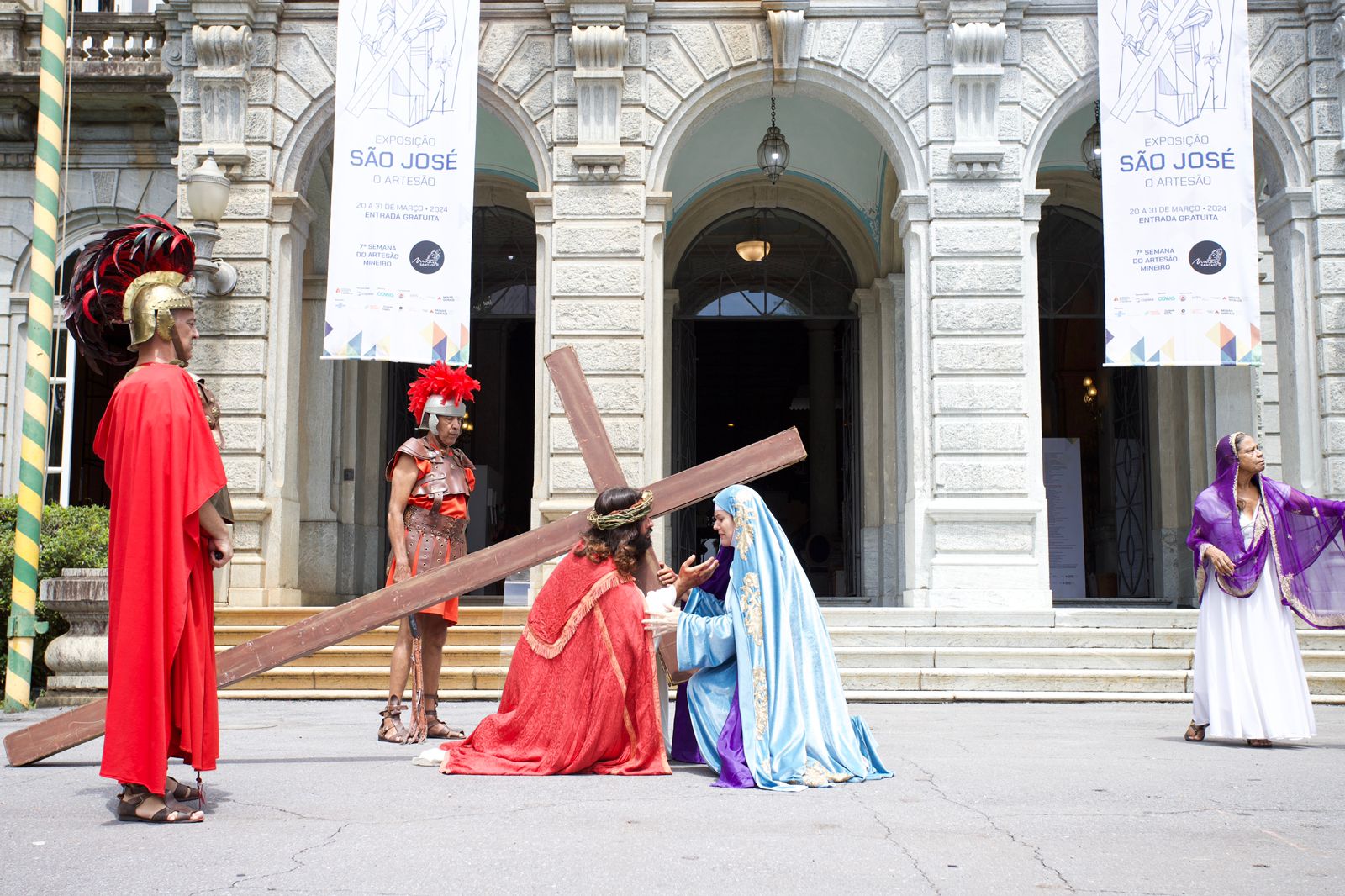 Encenação Paixão de Cristo Foto Leo Bicalho Secult 2