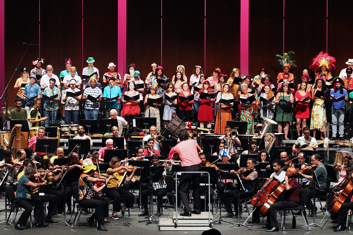 Orquestra Sinfônica de Minas Gerais e Coral Lírico no Palácio das Artes Foto Paulo Lacerda