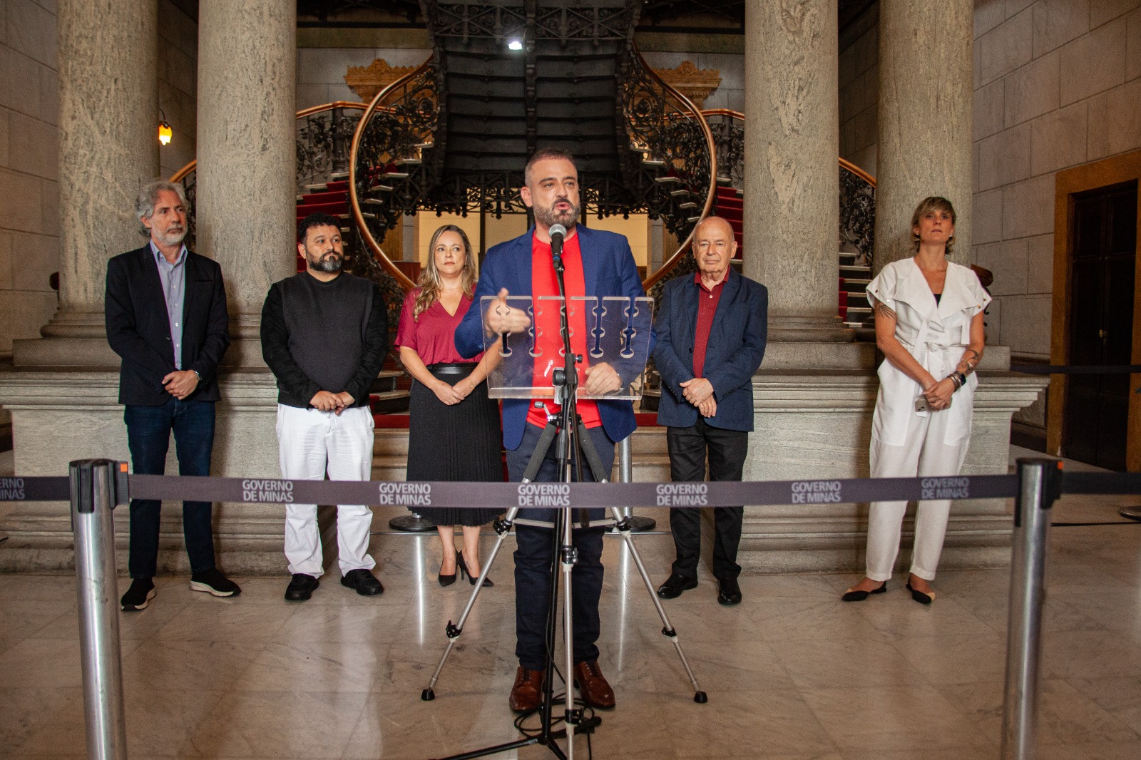 coletiva semanainconfidencia