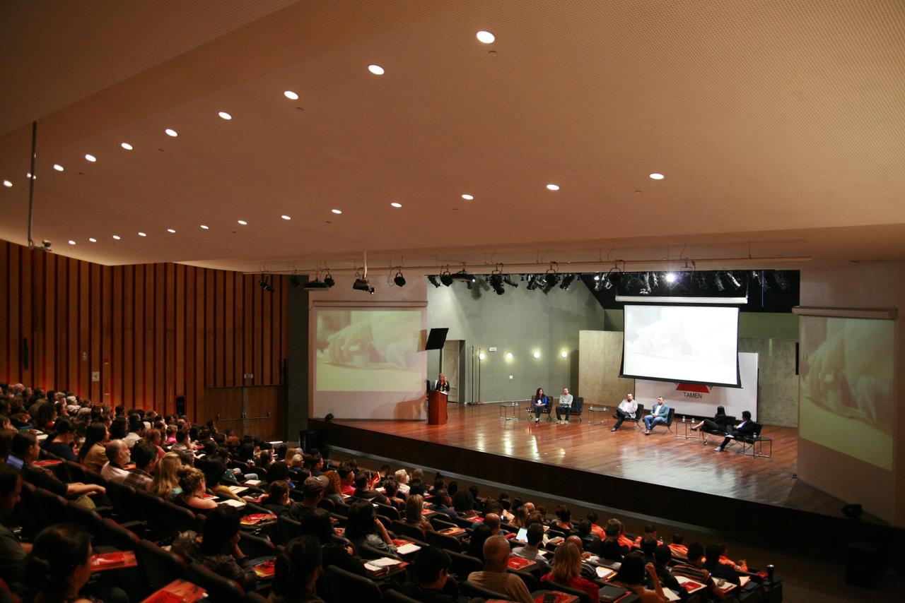 Sandro Luis Fernandes. Filmes em Sala de Aula Realidade e Ficção - Uma  Análise Do Uso Do Cinema Pelos Professores de História, PDF, Faculdade